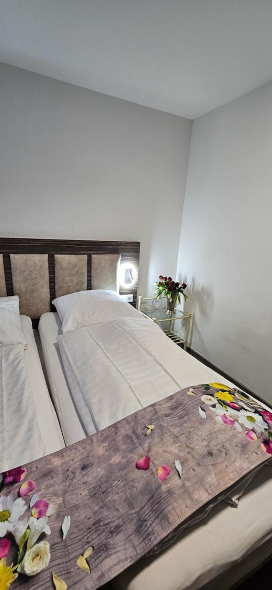 Apartment Hotel Citylight Colonia Esterno foto